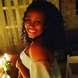 Meet your Posher, Adaku